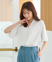 Honeys（ハニーズ）の「金釦Ｖネックブラウス（シャツ/ブラウス）」
