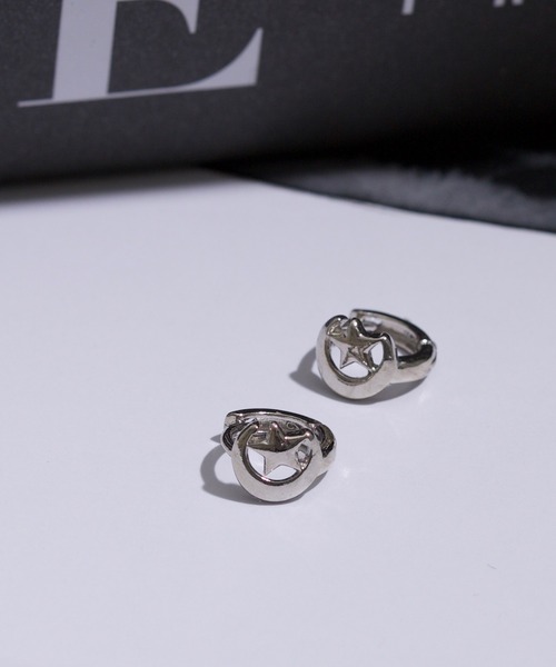 LINFA　（リンファ）の「ワンタッチ　ミニマム　ムーンモチーフピアス（ピアス（両耳用）・レディース・ゴールド/シルバー・FREE）」の3枚目の写真