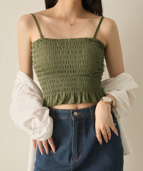 NuNuNa(ヌヌナ)の「【NuNuNa】カップ付き 2WAYシャーリング キャミソール(キャミソール・レディース・カーキ/ブラック/レッド/ブラウン/グレー/オフホワイト・FREE)」の5枚目の写真