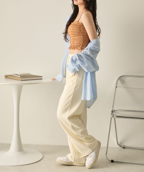 NuNuNa(ヌヌナ)の「【NuNuNa】カップ付き 2WAYシャーリング キャミソール(キャミソール・レディース・カーキ/ブラック/レッド/ブラウン/グレー/オフホワイト・FREE)」の10枚目の写真