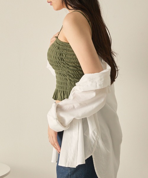 NuNuNa(ヌヌナ)の「【NuNuNa】カップ付き 2WAYシャーリング キャミソール(キャミソール・レディース・カーキ/ブラック/レッド/ブラウン/グレー/オフホワイト・FREE)」の14枚目の写真