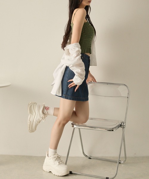 NuNuNa(ヌヌナ)の「【NuNuNa】カップ付き 2WAYシャーリング キャミソール(キャミソール・レディース・カーキ/ブラック/レッド/ブラウン/グレー/オフホワイト・FREE)」の18枚目の写真