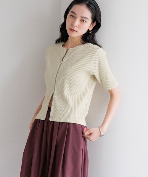 LOWRYS FARM(ローリーズファーム)の「WZIPリブカーディガンSS 498290(カーディガン/ボレロ・レディース・パープル/チャコールグレー/アイボリー/ブラウン・SHORT/LONG)」の20枚目の写真