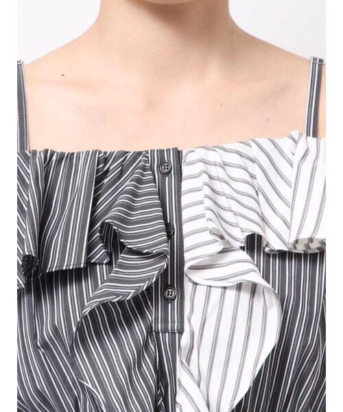 MURUA（ムルーア）の「カスケードスウィッチングフリルシャツ（シャツ/ブラウス・レディース・ブラック/ベージュ・FREE）」の7枚目の写真