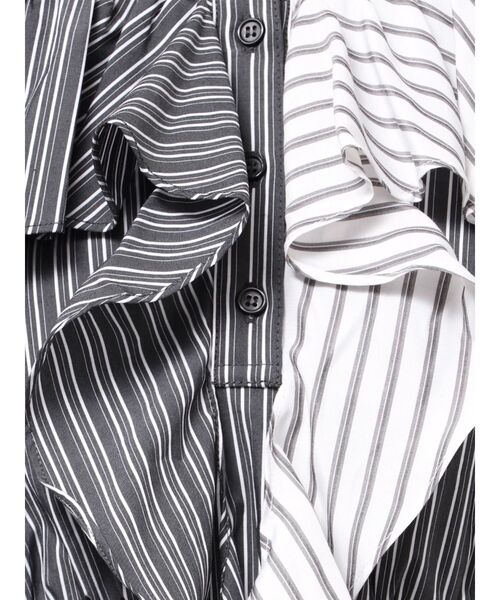 MURUA（ムルーア）の「カスケードスウィッチングフリルシャツ（シャツ/ブラウス・レディース・ブラック/ベージュ・FREE）」の13枚目の写真