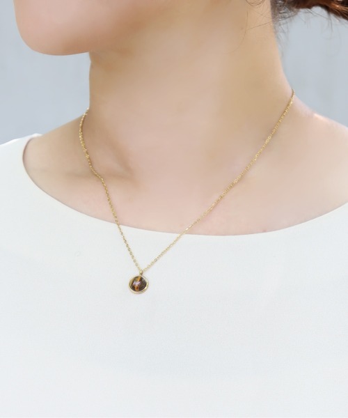 ieLS(イエルズ)の「金属アレルギー対応「ieLS」ステンレス 天然石サークルネックレス(ネックレス・レディース・ホワイト/ブラウン・ONE SIZE)」の1枚目の写真