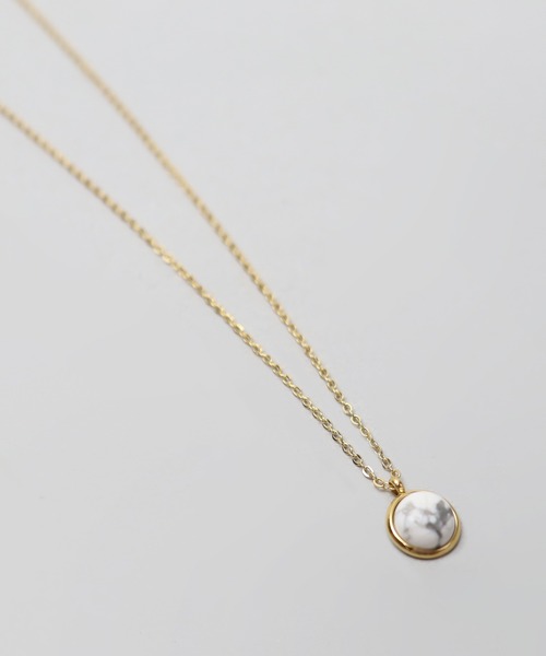 ieLS(イエルズ)の「金属アレルギー対応「ieLS」ステンレス 天然石サークルネックレス(ネックレス・レディース・ホワイト/ブラウン・ONE SIZE)」の3枚目の写真