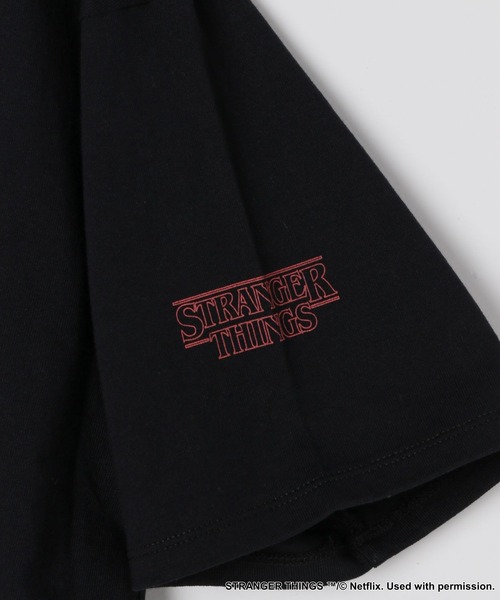niko and...（ニコアンド）の「【STRANGER THINGS】コラボ ポスター風プリントTシャツ（Tシャツ/カットソー・レディース・ブラック/オフホワイト・MEDIUM/LARGE）」の20枚目の写真