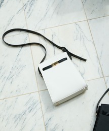 Andemiu | メタルベルトショルダー572529(ショルダーバッグ)