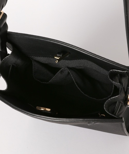 Andemiu（アンデミュウ）の「メタルベルトショルダー572529（ショルダーバッグ・レディース・ホワイト/ブラック・FREE）」の9枚目の写真