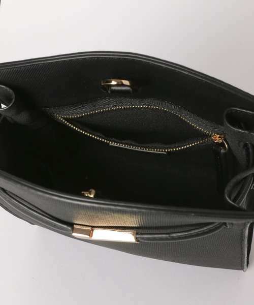 Andemiu（アンデミュウ）の「メタルベルトショルダー572529（ショルダーバッグ・レディース・ホワイト/ブラック・FREE）」の10枚目の写真