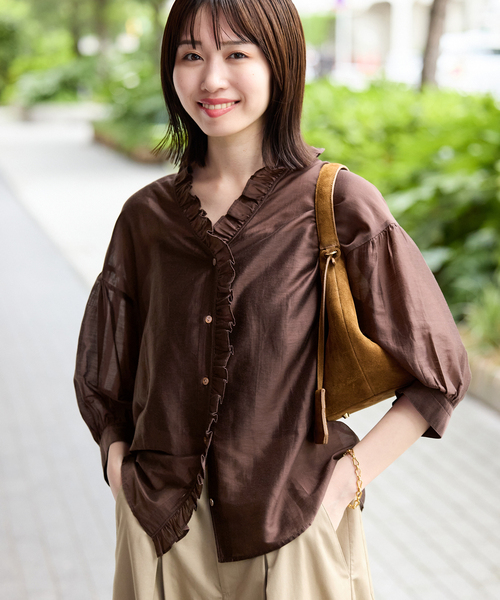 SLOBE IENA(スローブイエナ)の「カールマイヤーミニフリル 5分袖ブラウス(シャツ/ブラウス・レディース・ブラウン/ブラック・FREE)」の22枚目の写真