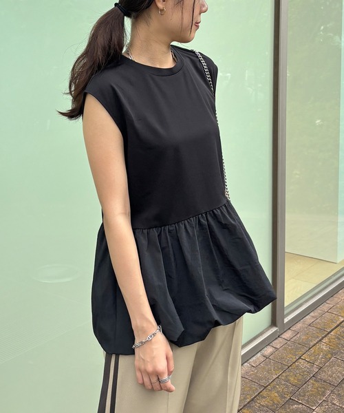 ISOOK（アイスー）の「【ISOOK / アイスー】バルーンペプラムフレンチT / シンプルトップス チュニック ロング丈 クルーネック ラウンドネック ノースリーブ フレンチスリーブ カットソー ブラウス 白T 黒T ホワイト ブラック ZOZOTOWN限定（シャツ/ブラウス・レディース・ブラック/ホワイト・FREE）」の2枚目の写真