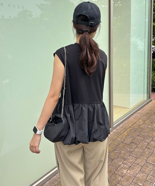 ISOOK（アイスー）の「【ISOOK / アイスー】バルーンペプラムフレンチT / シンプルトップス チュニック ロング丈 クルーネック ラウンドネック ノースリーブ フレンチスリーブ カットソー ブラウス 白T 黒T ホワイト ブラック ZOZOTOWN限定（シャツ/ブラウス・レディース・ブラック/ホワイト・FREE）」の7枚目の写真