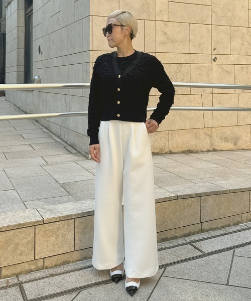 JENNE(ジェンヌ)の「膨れジャガード風エアリーニットカーディガン(カーディガン/ボレロ・レディース・ホワイト/ブラック・SMALL/MEDIUM/LARGE)」の6枚目の写真