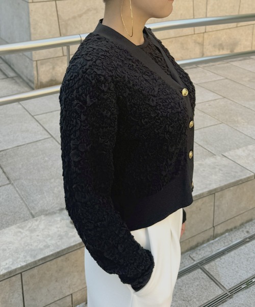 JENNE(ジェンヌ)の「膨れジャガード風エアリーニットカーディガン(カーディガン/ボレロ・レディース・ホワイト/ブラック・SMALL/MEDIUM/LARGE)」の12枚目の写真