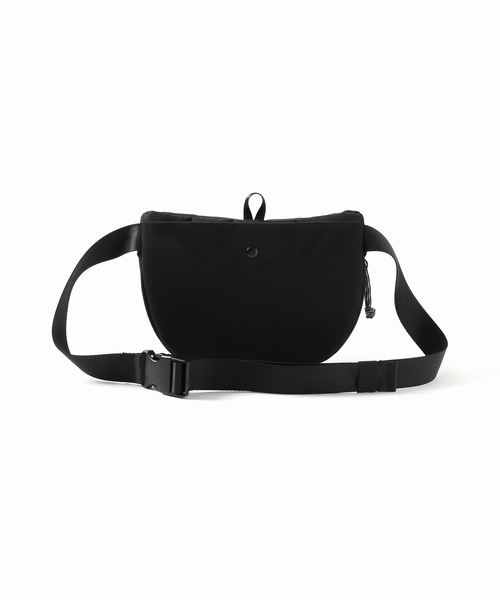 OUTDOOR PRODUCTS(アウトドアプロダクツ)の「OUTDOOR PRODUCTS ex WAIST POUCH ユニセックス使用可(ボディバッグ/ウエストポーチ・レディース・ブラック・FREE)」の7枚目の写真