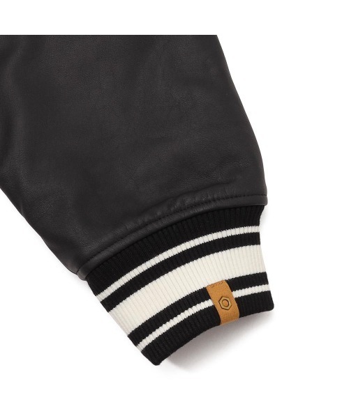 Timberland（ティンバーランド）の「【TOKYO DESIGN COLLECTIVE】バーシティ ジャケット ユニセックス（その他アウター・メンズ・ブラック・LARGE/MEDIUM/SMALL/X-LARGE）」の7枚目の写真