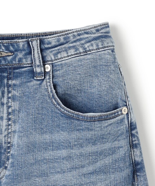 UNFILO(アンフィーロ)の「【UNFILO DENIM】撥水ストレッチ バレルレッグデニム(その他パンツ・レディース・サックスブルー系1/ライトグレー系1/ネイビー系/スカイブルー系1・X-LARGE/XX-LARGE)」の10枚目の写真