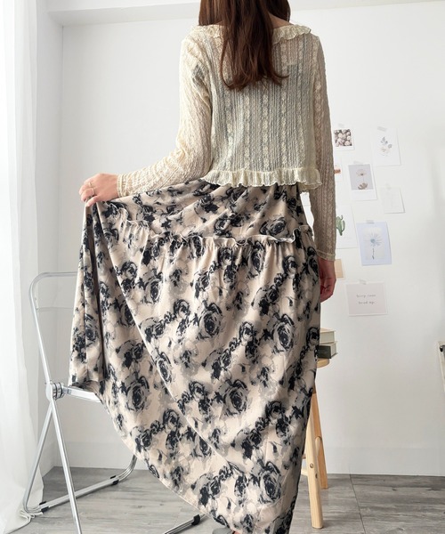 セール】甘さと大人っぽさが絶妙♪ 花柄シャーリングマキシ