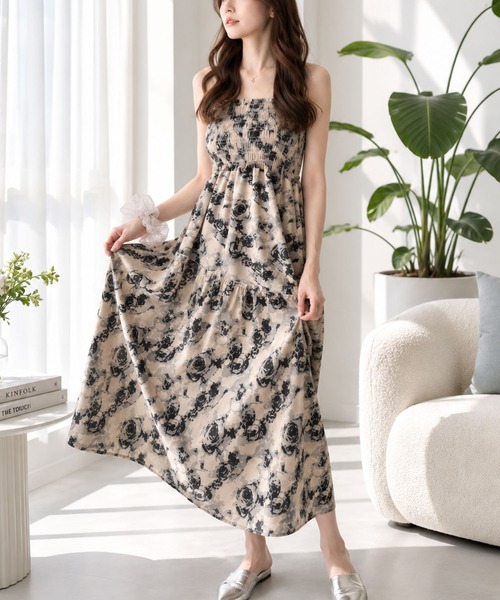 Amulet(アミュレット)の「【人気アイテム 再入荷】甘さと大人っぽさが絶妙♪ 花柄シャーリングマキシワンピース(ワンピース・レディース・ブラック/ピンク・S/M/L/XL)」の6枚目の写真