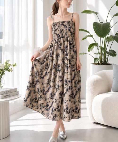 Amulet(アミュレット)の「【人気アイテム 再入荷】甘さと大人っぽさが絶妙♪ 花柄シャーリングマキシワンピース(ワンピース・レディース・ブラック/ピンク・S/M/L/XL)」の12枚目の写真