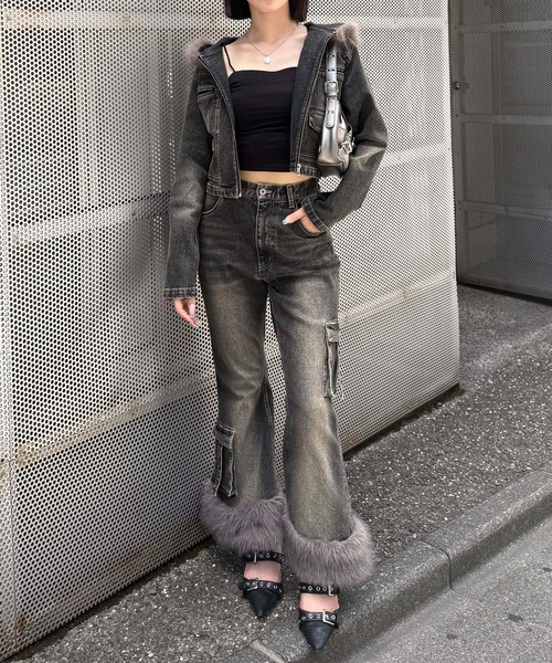 SPIRALGIRL(スパイラルガール)の「ファーデニムパンツ(デニムパンツ・レディース・ブルー/ブラック・MEDIUM/SMALL)」の16枚目の写真