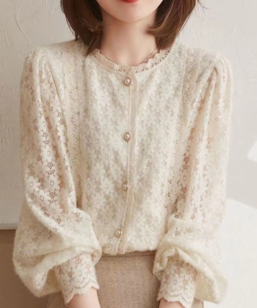 cammie(キャミー)の「フラワーレースパールボタンカーディガンブラウス(シャツ/ブラウス・レディース・アイボリー・LARGE/MEDIUM)」の7枚目の写真