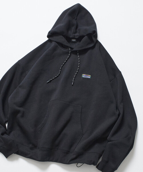 FREAK'S STORE（フリークスストア）の「限定展開 ビッグシルエット ワンポイントロゴ プルオーバーパーカー / ヘムコード（パーカー・メンズ・ネイビー/チャコールグレー/アッシュグレー/ブラック・SMALL/MEDIUM/LARGE）」の15枚目の写真