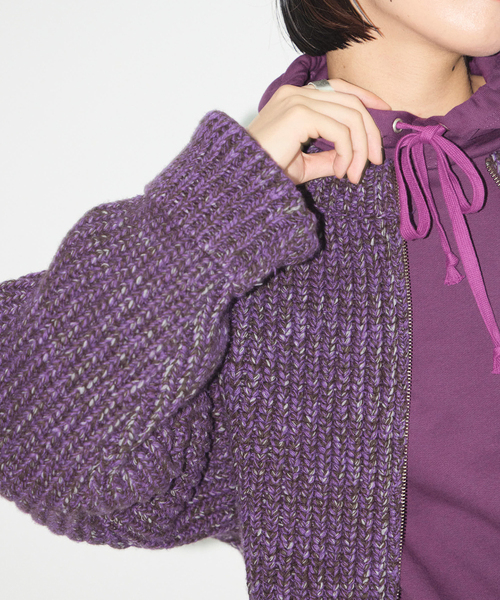 CITYSHOP(シティーショップ)の「AZE BULKY ZIP カーディガン:ニット(ニット/セーター・レディース・ブラック/パープル・FREE)」の5枚目の写真