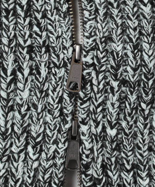 CITYSHOP(シティーショップ)の「AZE BULKY ZIP カーディガン:ニット(ニット/セーター・レディース・ブラック/パープル・FREE)」の19枚目の写真