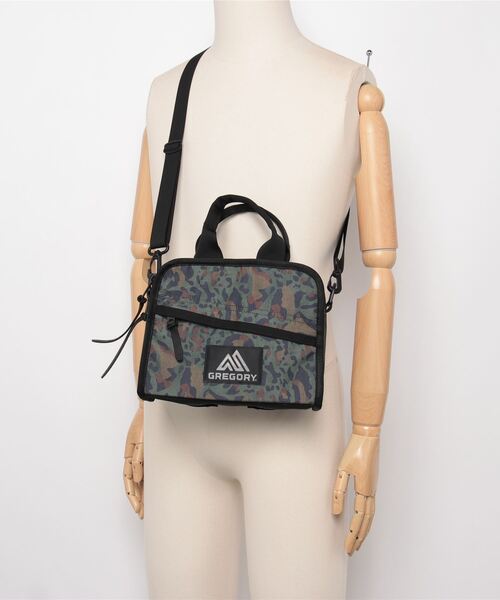 GREGORY(グレゴリー)の「プティサック PETIT SAC ミリタリーレオパード(ショルダーバッグ・メンズ・レオパード・ONE SIZE)」の2枚目の写真