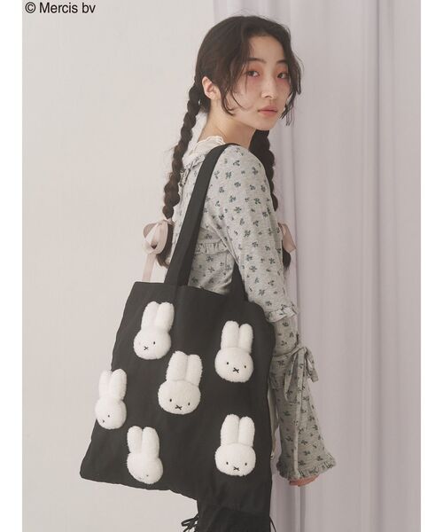 merry jenny(メリージェニー)の「もこもこmiffyトート(トートバッグ・レディース・アイボリー/ブラック・FREE)」の7枚目の写真