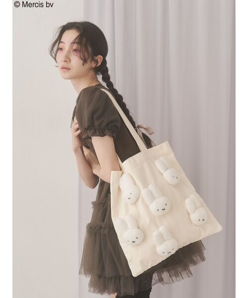 merry jenny(メリージェニー)の「もこもこmiffyトート(トートバッグ・レディース・アイボリー/ブラック・FREE)」の11枚目の写真