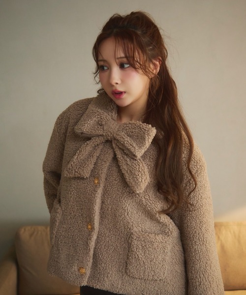 TITTY&CO.（ティティーアンドコー）の「リボンボアジャケット（その他アウター・レディース・ベージュ/モカ/アイボリー・FREE）」の19枚目の写真