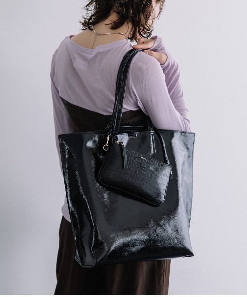 Beau're（ヴュレ）の「【BEAURE/ビュレ】BEAURE シワエナメル A4 トート Bag（トートバッグ・レディース・ブラウン/ブラック/ベージュ・FREE）」の18枚目の写真