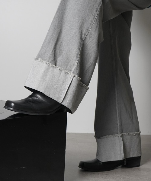 Confirm（コンファーム）の「【新色追加】 ヴィンテージメイク 箔デニム グラデーションデニム ケミカルウォッシュ加工 デニム / ツイル タック ワイドストレートスラックスパンツ / ロールアップ デニムスラックス（デニムパンツ・メンズ・ブラック/ブラック系その他2/グレー系その他/サックスブルー/ブルー系その他2/ブラック系その他/ブラック系その他3/グレー/チャコールグレー/ベージュ/インディゴブルー/ブラック系その他4/ブラウン/グレー系/ブラック系/ブルー系・M/L/XL/S）」の10枚目の写真