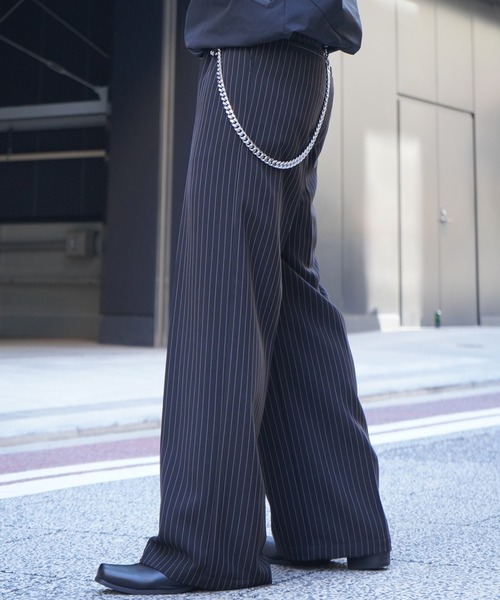 Confirm（コンファーム）の「【新色追加】 ヴィンテージメイク 箔デニム グラデーションデニム ケミカルウォッシュ加工 デニム / ツイル タック ワイドストレートスラックスパンツ / ロールアップ デニムスラックス（デニムパンツ・メンズ・ブラック/ブラック系その他2/グレー系その他/サックスブルー/ブルー系その他2/ブラック系その他/ブラック系その他3/グレー/チャコールグレー/ベージュ/インディゴブルー/ブラック系その他4/ブラウン/グレー系/ブラック系/ブルー系・M/L/XL/S）」の5枚目の写真