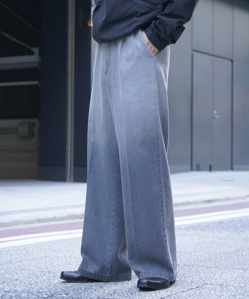 Confirm（コンファーム）の「【新色追加】 ヴィンテージメイク 箔デニム グラデーションデニム ケミカルウォッシュ加工 デニム / ツイル タック ワイドストレートスラックスパンツ / ロールアップ デニムスラックス（デニムパンツ・メンズ・ブラック/ブラック系その他2/グレー系その他/サックスブルー/ブルー系その他2/ブラック系その他/ブラック系その他3/グレー/チャコールグレー/ベージュ/インディゴブルー/ブラック系その他4/ブラウン/グレー系/ブラック系/ブルー系・M/L/XL/S）」の18枚目の写真