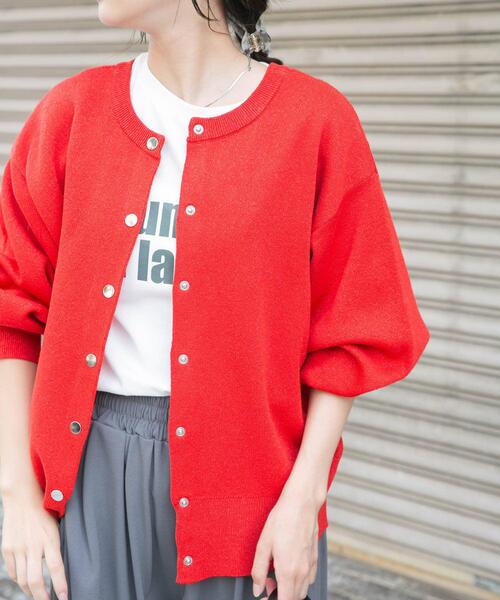 ITEMS URBANRESEARCH(アイテムズ アーバンリサーチ)の「ドットボタンラメニットカーディガン(カーディガン/ボレロ・レディース・グレー/レッド/ブラック・FREE)」の1枚目の写真