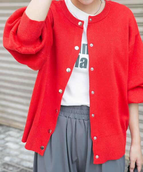 ITEMS URBANRESEARCH(アイテムズ アーバンリサーチ)の「ドットボタンラメニットカーディガン(カーディガン/ボレロ・レディース・グレー/レッド/ブラック・FREE)」の4枚目の写真