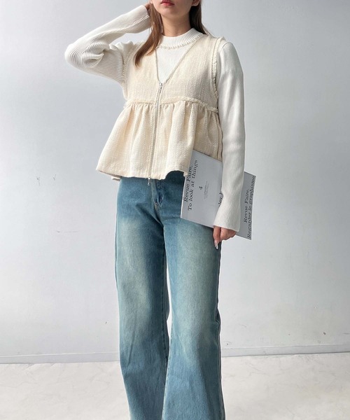 AS KNOW AS plus(アズノゥアズプラス)の「♪Wジップファスナー フリンジぺプラムベスト(ベスト・レディース・グレー/アイボリー/ブラック・FREE)」の11枚目の写真