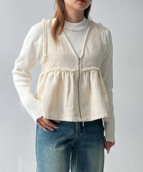 AS KNOW AS plus(アズノゥアズプラス)の「♪Wジップファスナー フリンジぺプラムベスト(ベスト・レディース・グレー/アイボリー/ブラック・FREE)」の8枚目の写真