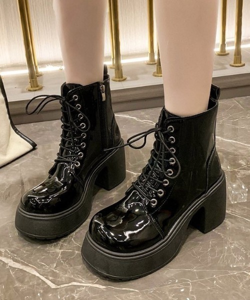yuue' ( wear )(ユーイ)の「厚底レースアップショートブーツ(ブーツ・レディース・ブラック/ブラック系その他・23.5cm/24.5cm)」の15枚目の写真