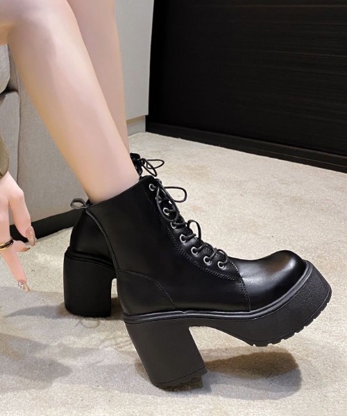 yuue' ( wear )(ユーイ)の「厚底レースアップショートブーツ(ブーツ・レディース・ブラック/ブラック系その他・23.5cm/24.5cm)」の7枚目の写真