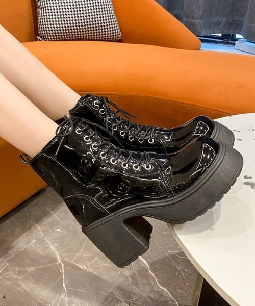 yuue' ( wear )(ユーイ)の「厚底レースアップショートブーツ(ブーツ・レディース・ブラック/ブラック系その他・23.5cm/24.5cm)」の17枚目の写真