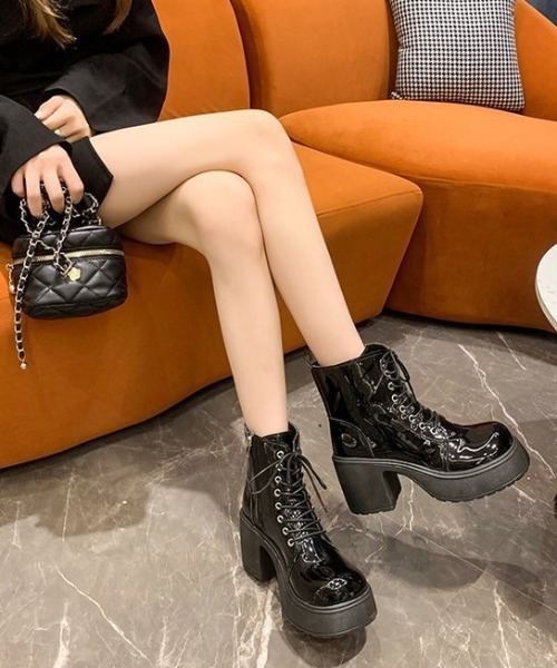 yuue' ( wear )(ユーイ)の「厚底レースアップショートブーツ(ブーツ・レディース・ブラック/ブラック系その他・23.5cm/24.5cm)」の19枚目の写真