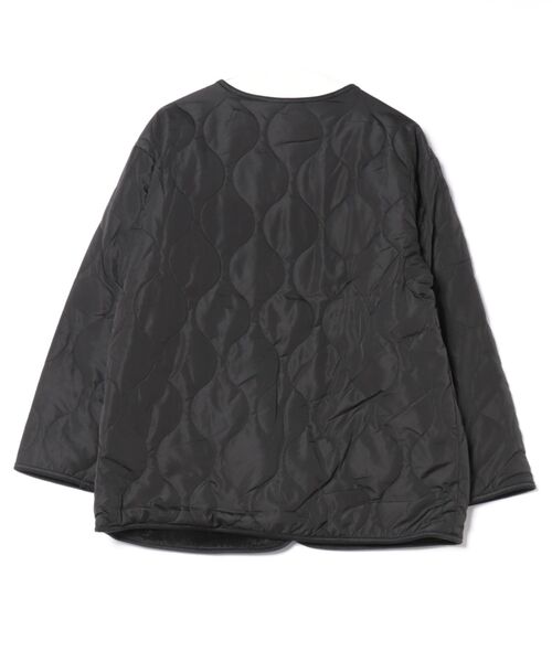 Mac-House(マックハウス)の「Idnes リバーシブルキルト×ボアジャケット(ブルゾン・レディース・ブラウン/ブラック/ベージュ・M)」の18枚目の写真