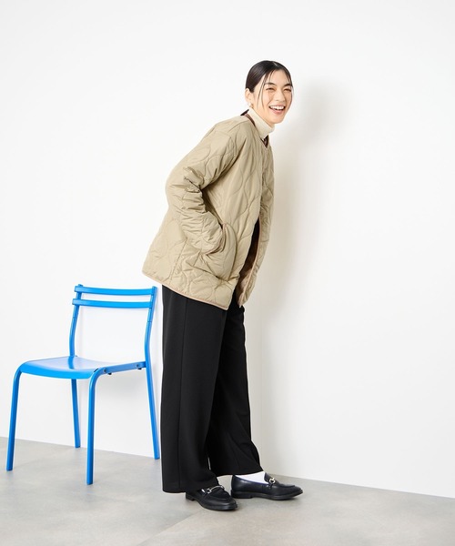 Mac-House(マックハウス)の「Idnes リバーシブルキルト×ボアジャケット(ブルゾン・レディース・ブラウン/ブラック/ベージュ・M)」の21枚目の写真