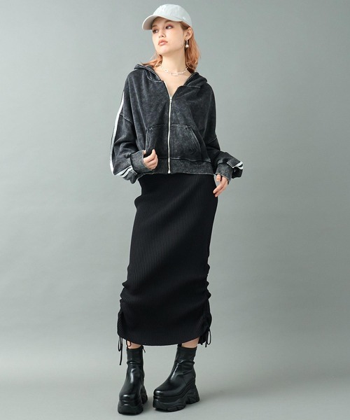 ANAP（アナップ）の「リブニット サイドギャザー ロングスカート（スカート・レディース・ブラウン/ピンク/ブラック/イエロー・F）」の7枚目の写真